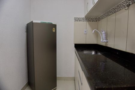 Cozinha de kitnet/studio para alugar com 1 quarto, 30m² em João Pinheiro, Belo Horizonte