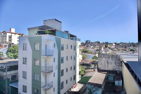 Quarto - Vista de kitnet/studio para alugar com 1 quarto, 30m² em João Pinheiro, Belo Horizonte