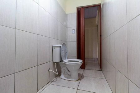 Casa para alugar com 55m², 2 quartos e 1 vaga Casa para alugar com 55m², 2 quartos e 1 vagaBanheiro