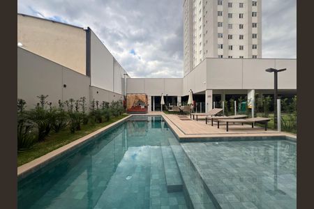 Apartamento para alugar com 68m², 2 quartos e 1 vaga Apartamento para alugar com 68m², 2 quartos e 1 vagaÁrea comum - Piscina