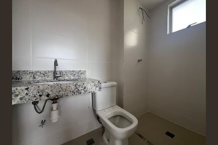 Apartamento para alugar com 68m², 2 quartos e 1 vaga Apartamento para alugar com 68m², 2 quartos e 1 vagaBanheiro da Suíte