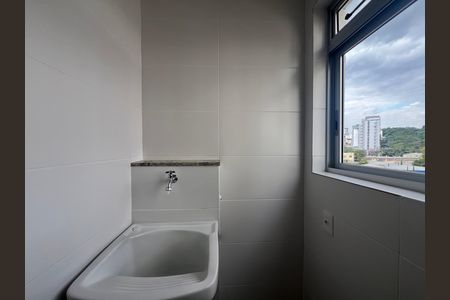 Área de Serviço de apartamento para alugar com 2 quartos, 56m² em Serrano, Belo Horizonte