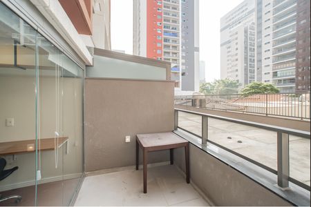 Studio para alugar com 37m², 1 quarto e sem vaga Studio para alugar com 37m², 1 quarto e sem vagaVaranda