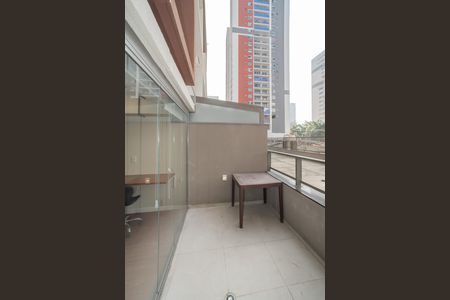Studio para alugar com 37m², 1 quarto e sem vaga Studio para alugar com 37m², 1 quarto e sem vagaVaranda