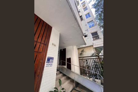 Placa  de kitnet/studio à venda com 1 quarto, 34m² em Copacabana, Rio de Janeiro