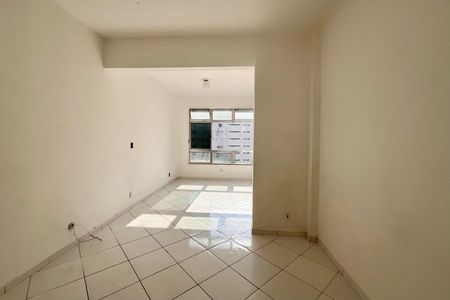Studio à venda com 34m², 1 quarto e 1 vaga Studio à venda com 34m², 1 quarto e 1 vagaStudio