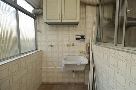 Apartamento para alugar com 65m², 2 quartos e 1 vagaÁrea de Serviço