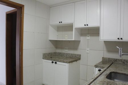 Casa de Condomínio para alugar com 4 quartos, 110m² em Taquara, Rio de Janeiro