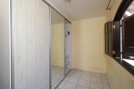 Casa para alugar com 276m², 3 quartos e 4 vagas Casa para alugar com 276m², 3 quartos e 4 vagasQuarto 2