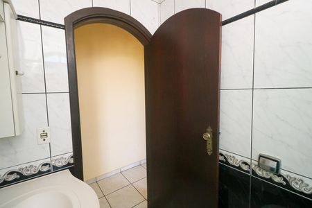 Casa para alugar com 276m², 3 quartos e 4 vagas Casa para alugar com 276m², 3 quartos e 4 vagasBanheiro