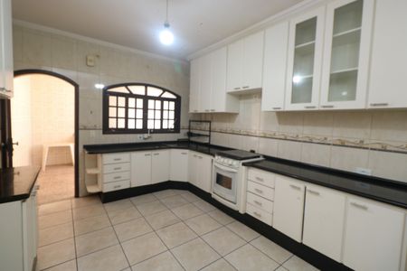 Cozinha de casa para alugar com 3 quartos, 276m² em Jardim Marek, Santo André