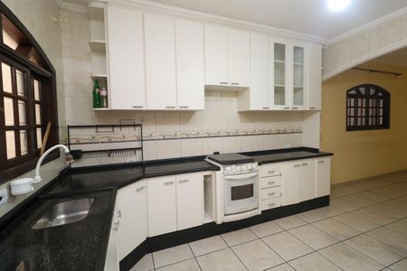 Casa para alugar com 276m², 3 quartos e 4 vagas Casa para alugar com 276m², 3 quartos e 4 vagasCozinha