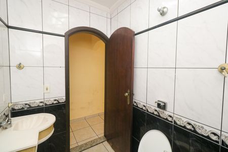 Lavabo de casa para alugar com 3 quartos, 276m² em Jardim Marek, Santo André