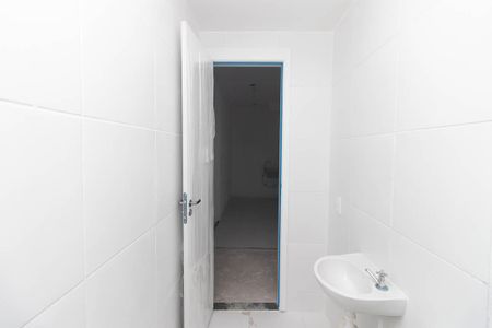Banheiro de apartamento para alugar com 2 quartos, 42m² em Parque Novo Mundo, São Paulo