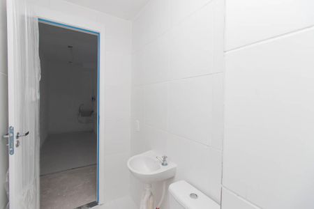 Banheiro de apartamento para alugar com 2 quartos, 42m² em Parque Novo Mundo, São Paulo