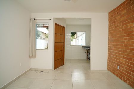 Casa para alugar com 62m², 1 quarto e 2 vagas Casa para alugar com 62m², 1 quarto e 2 vagasSala
