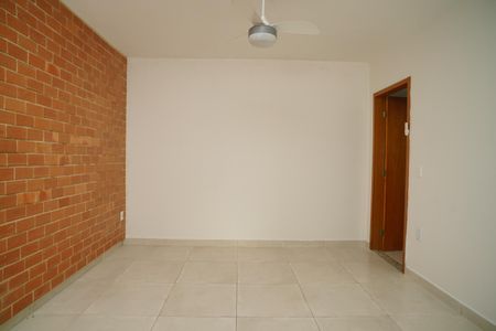Casa para alugar com 62m², 1 quarto e 2 vagas Casa para alugar com 62m², 1 quarto e 2 vagasSala