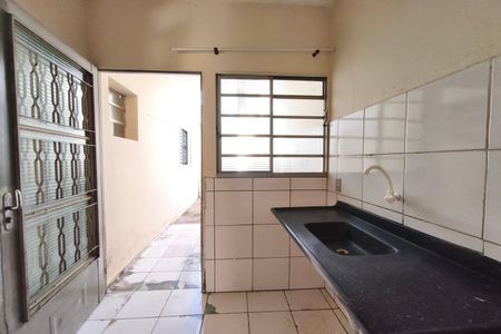 Casa para alugar com 50m², 1 quarto e 1 vaga Casa para alugar com 50m², 1 quarto e 1 vagaCozinha