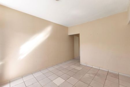 Casa para alugar com 50m², 1 quarto e 1 vaga Casa para alugar com 50m², 1 quarto e 1 vagaSala