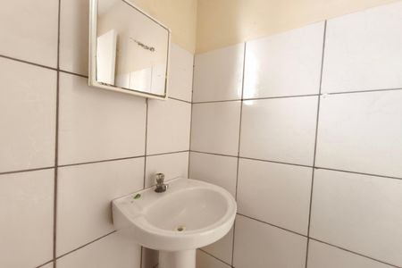 Casa para alugar com 50m², 1 quarto e 1 vaga Casa para alugar com 50m², 1 quarto e 1 vagaBanheiro