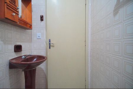 Banheiro de apartamento para alugar com 2 quartos, 52m² em Centro, São Leopoldo
