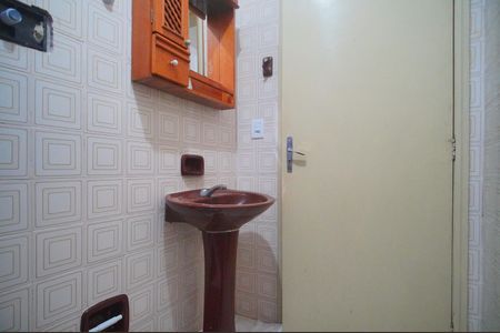 Banheiro de apartamento para alugar com 2 quartos, 52m² em Centro, São Leopoldo