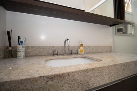 Apartamento à venda com 105m², 3 quartos e 3 vagas Apartamento à venda com 105m², 3 quartos e 3 vagasBanheiro da Suíte