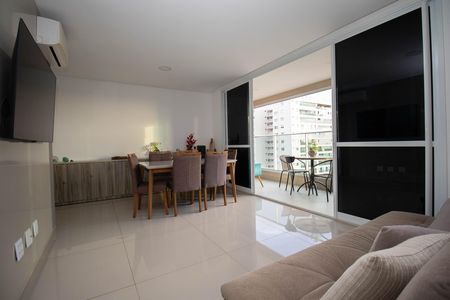 Apartamento à venda com 105m², 3 quartos e 3 vagas Apartamento à venda com 105m², 3 quartos e 3 vagasSala