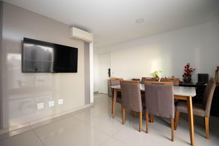 Apartamento à venda com 105m², 3 quartos e 3 vagas Apartamento à venda com 105m², 3 quartos e 3 vagasSala