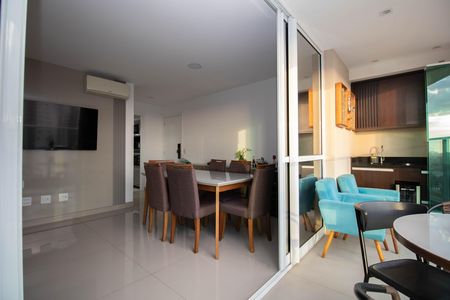 Apartamento à venda com 105m², 3 quartos e 3 vagas Apartamento à venda com 105m², 3 quartos e 3 vagasSacada