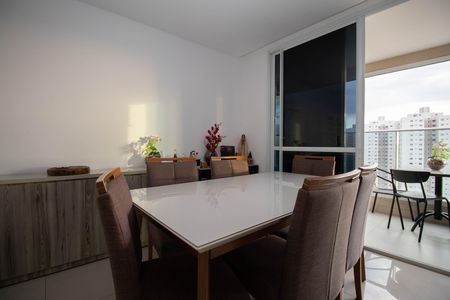 Apartamento à venda com 105m², 3 quartos e 3 vagas Apartamento à venda com 105m², 3 quartos e 3 vagasSala