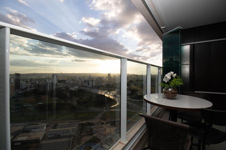 Apartamento à venda com 105m², 3 quartos e 3 vagas Apartamento à venda com 105m², 3 quartos e 3 vagasSacada