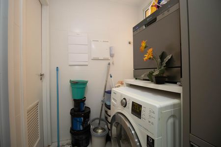 Apartamento à venda com 105m², 3 quartos e 3 vagas Apartamento à venda com 105m², 3 quartos e 3 vagasCozinha e Área de Serviço
