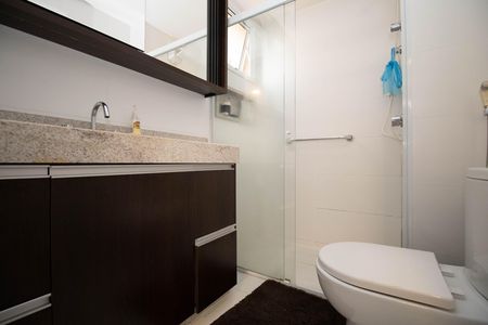Apartamento à venda com 105m², 3 quartos e 3 vagas Apartamento à venda com 105m², 3 quartos e 3 vagasBanheiro da Suíte