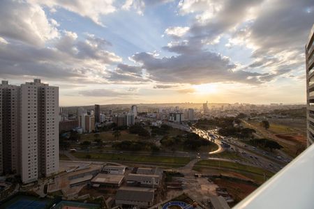 Apartamento à venda com 105m², 3 quartos e 3 vagas Apartamento à venda com 105m², 3 quartos e 3 vagasVista