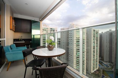 Apartamento à venda com 105m², 3 quartos e 3 vagas Apartamento à venda com 105m², 3 quartos e 3 vagasSacada