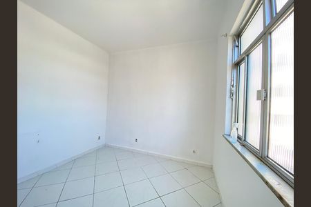 Apartamento para alugar com 71m², 2 quartos e sem vaga