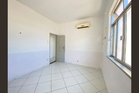 Apartamento para alugar com 71m², 2 quartos e sem vaga