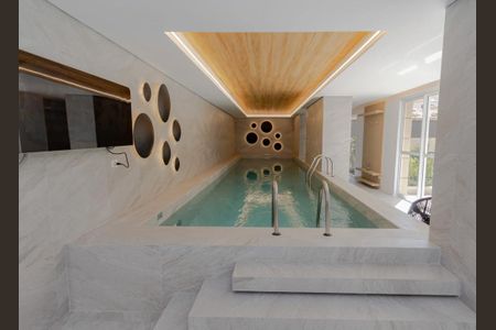 Apartamento à venda com 126m², 4 quartos e 2 vagas Apartamento à venda com 126m², 4 quartos e 2 vagasÁrea comum - Piscina