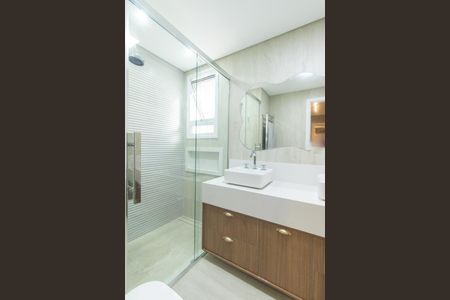 Apartamento à venda com 126m², 4 quartos e 2 vagas Apartamento à venda com 126m², 4 quartos e 2 vagasBanheiro da Suíte