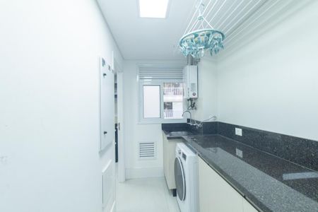 Apartamento à venda com 126m², 4 quartos e 2 vagas Apartamento à venda com 126m², 4 quartos e 2 vagasÁrea de Serviço