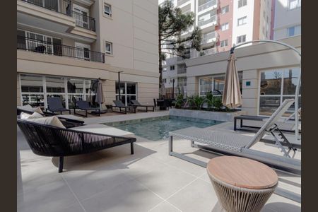 Apartamento à venda com 126m², 4 quartos e 2 vagas Apartamento à venda com 126m², 4 quartos e 2 vagasÁrea comum - Piscina