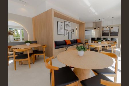 Apartamento à venda com 126m², 4 quartos e 2 vagas Apartamento à venda com 126m², 4 quartos e 2 vagasÁrea comum - Salão de festas