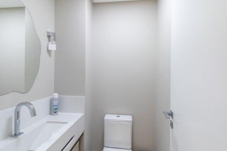 Apartamento à venda com 126m², 4 quartos e 2 vagas Apartamento à venda com 126m², 4 quartos e 2 vagasLavabo