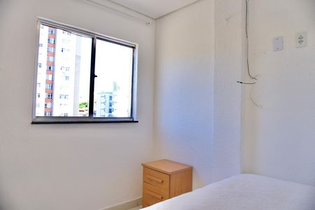 Quarto de kitnet/studio para alugar com 1 quarto, 30m² em João Pinheiro, Belo Horizonte