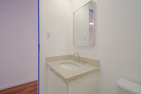 Apartamento para alugar com 69m², 3 quartos e 1 vaga Apartamento para alugar com 69m², 3 quartos e 1 vagaBanheiro 1