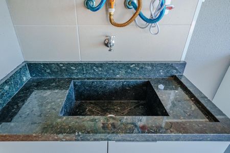Área de Serviço de apartamento para alugar com 3 quartos, 69m² em Caxingui, São Paulo