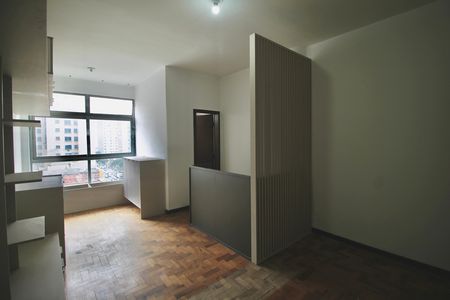 Studio para alugar com 31m², 0 quarto e sem vaga Studio para alugar com 31m², 0 quarto e sem vagaSala com balcão