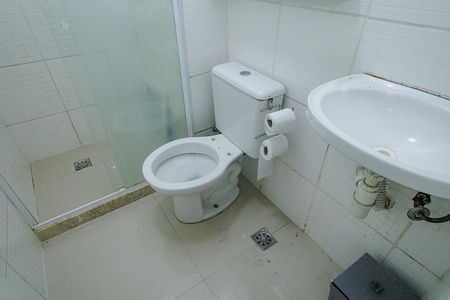 Banheiro de apartamento à venda com 2 quartos, 43m² em Campo Grande, Rio de Janeiro