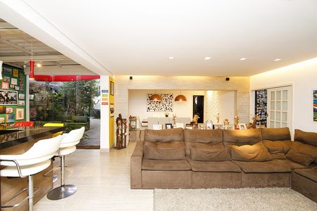 Apartamento à venda com 4 quartos, 231m² em Barroca, Belo Horizonte